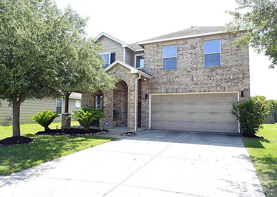 1st image of 1939 Wooded Acres Dr