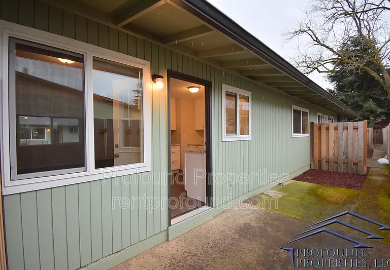 742 SE 13th Ave #B — Photo 15