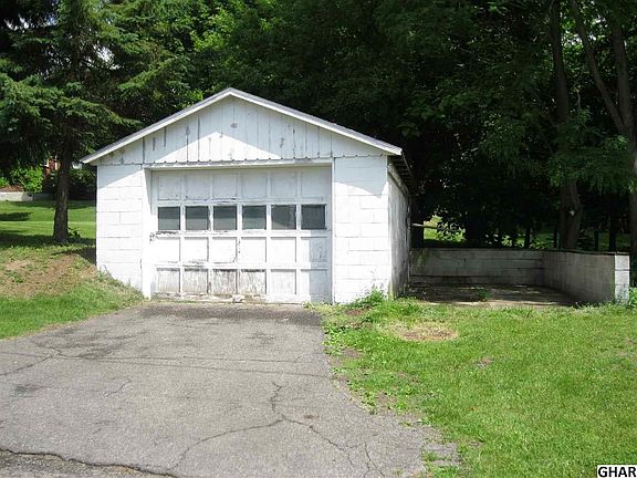 3rd image of 305 Ray St