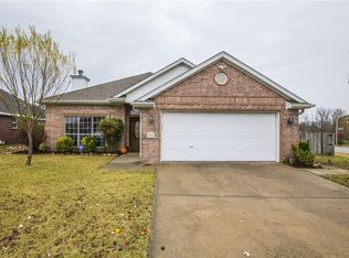 1516 Bedford Ter, Springdale, AR 72764