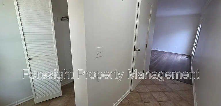 570 Executive Blvd — Photo 3