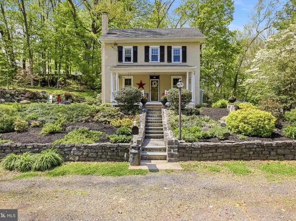 2792 Swamp Creek Rd, Green Lane, PA 18054