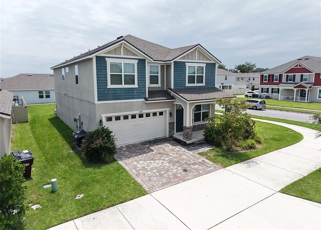 4 bed, 3.5 bath, 2764 sqft, $3,200 — Photo 2