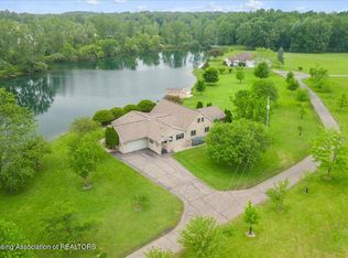 4240 Dell Rd, Lansing, MI 48911