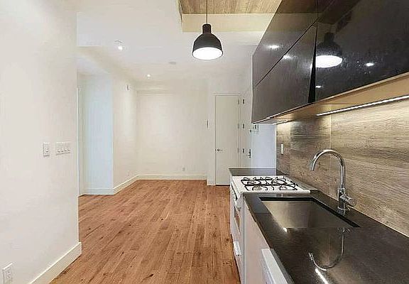 3rd image of 73 Montrose Ave #4C