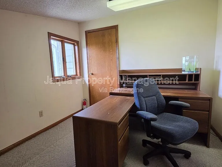 6660 Pine Rd — Photo 13