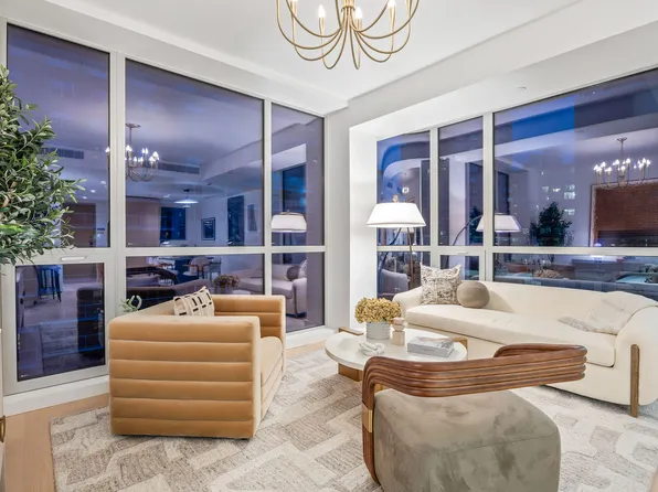 250 East 25th Street image 4 of 28