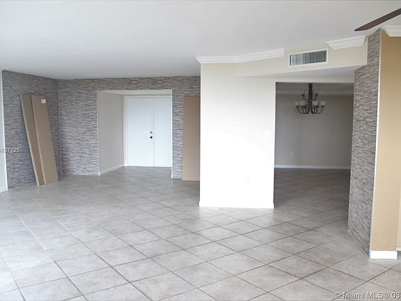 5th image of 9735 NW 52nd St APT 521