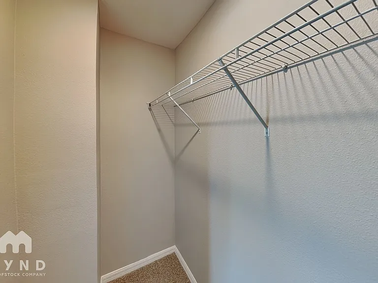 320 Daffodil Ln — Photo 17