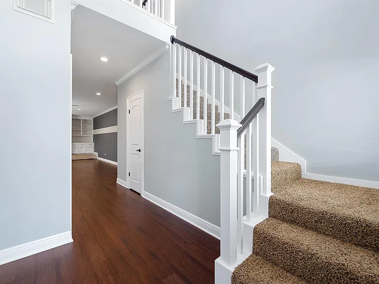 2470 Country Club Dr — Photo 2