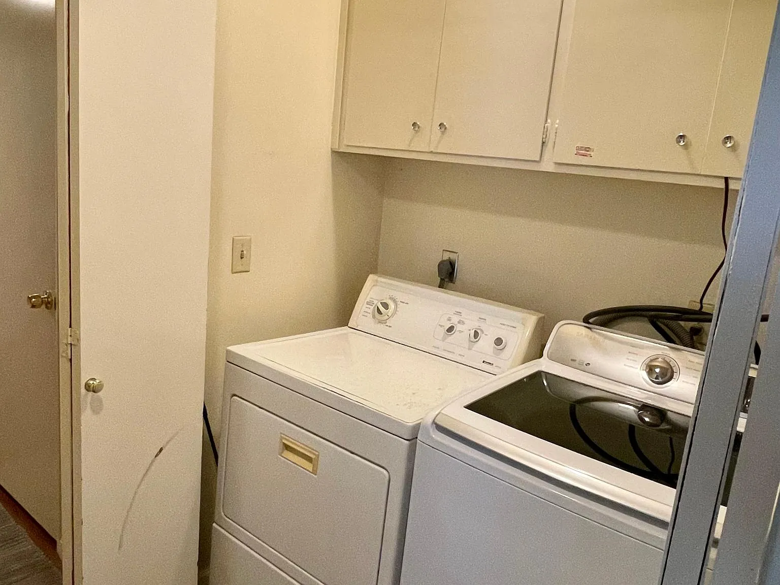 2 bed, 1100 sqft, $3,200 — Photo 1