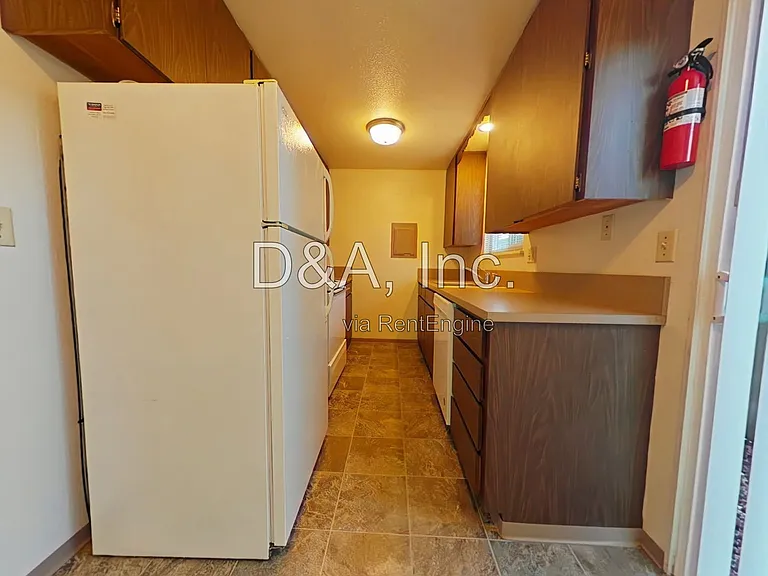 617 NW 21st St #4 — Photo 5