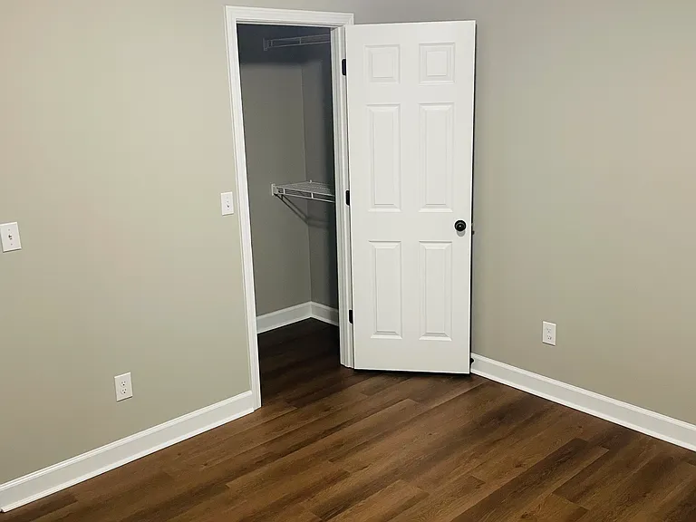 704 Derby Dr — Photo 11