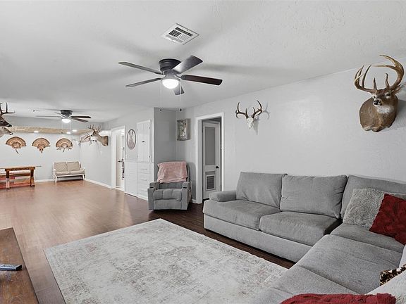 4th image of 3101 Kingston Rd