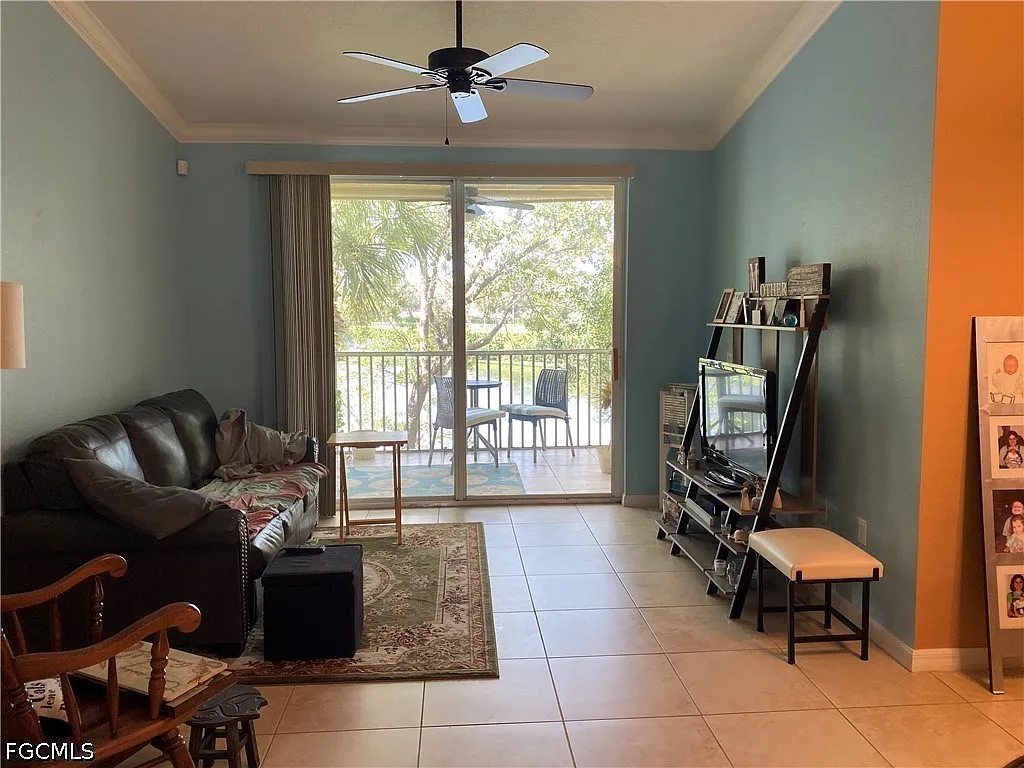 2 bed, 2.0 bath, 1495 sqft, $2,350 — Photo 2