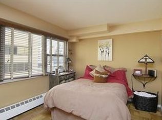 153 E 57th St, New York, NY 10022