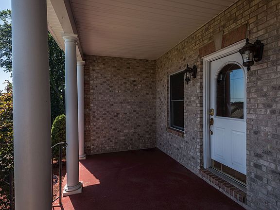 3rd image of 25104 Highland Manor Ct