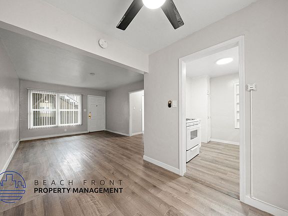 4th image of 2070-2080 N Magnolia Ave #2072