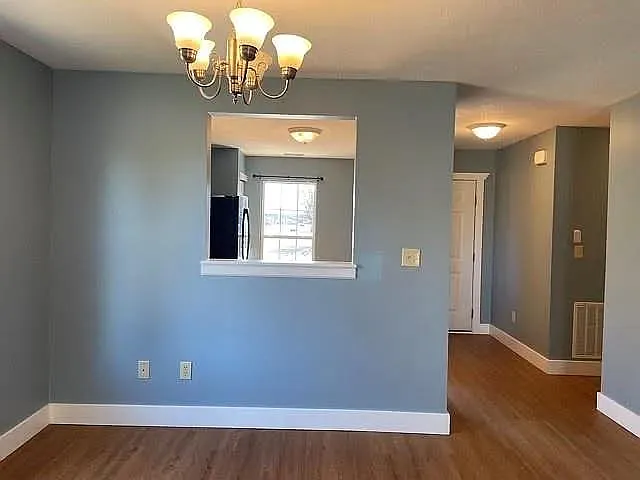 8372 Sotheby Dr — Photo 5