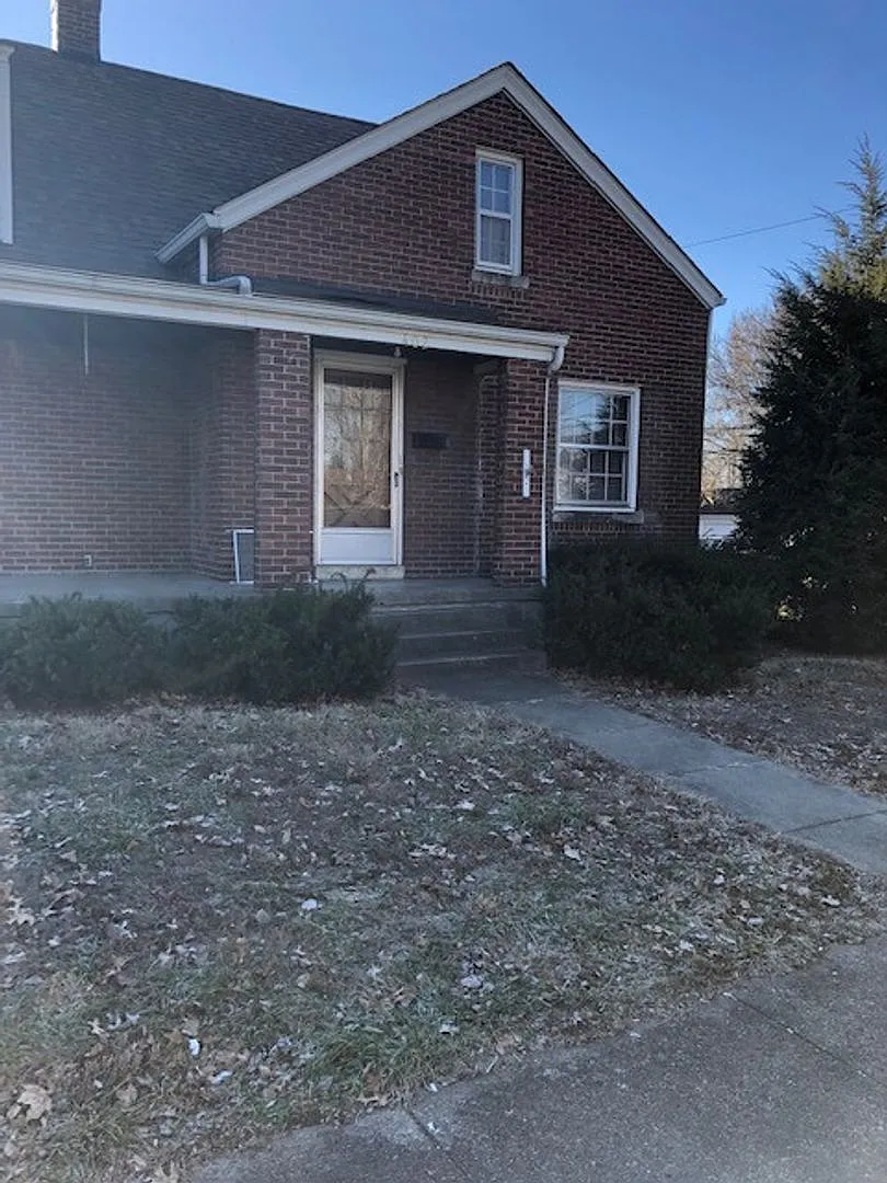 402 College Street — Photo 2