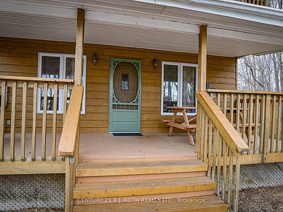 4th image of 2597 Lakeshore Dr