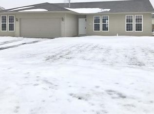 15623 Stonecrest Rd, Roscoe, IL 61080