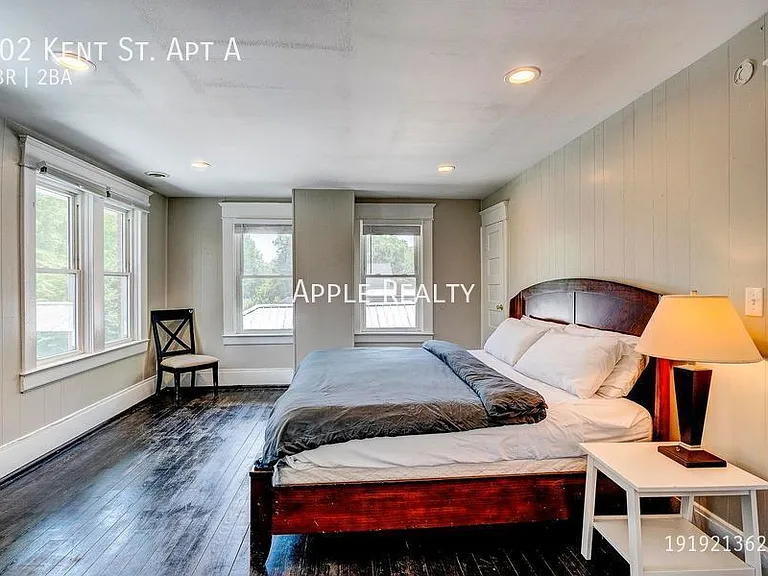802 Kent St #A — Photo 16