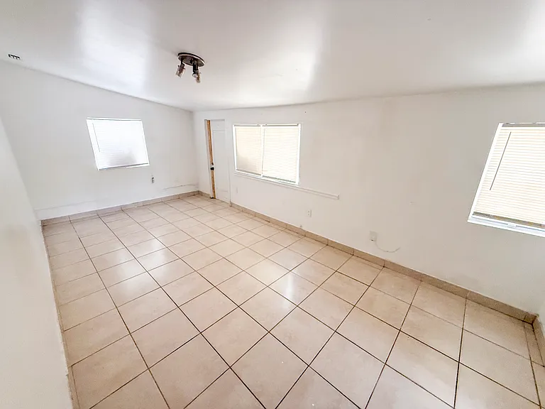 5627 Simms St — Photo 22