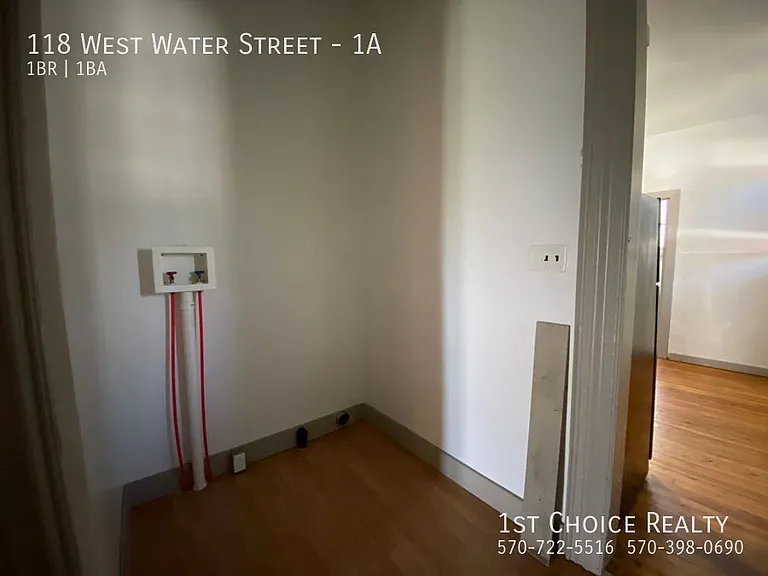 118 W Water St #1A — Photo 9