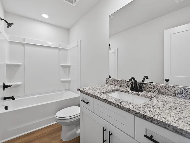 548 Madison St — Photo 34