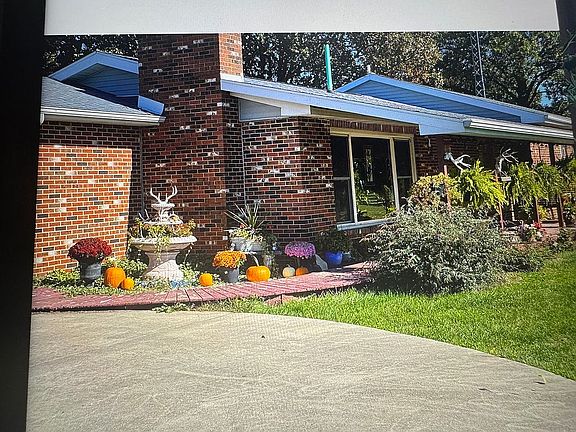 3rd image of 10602 Blooming Grove Rd