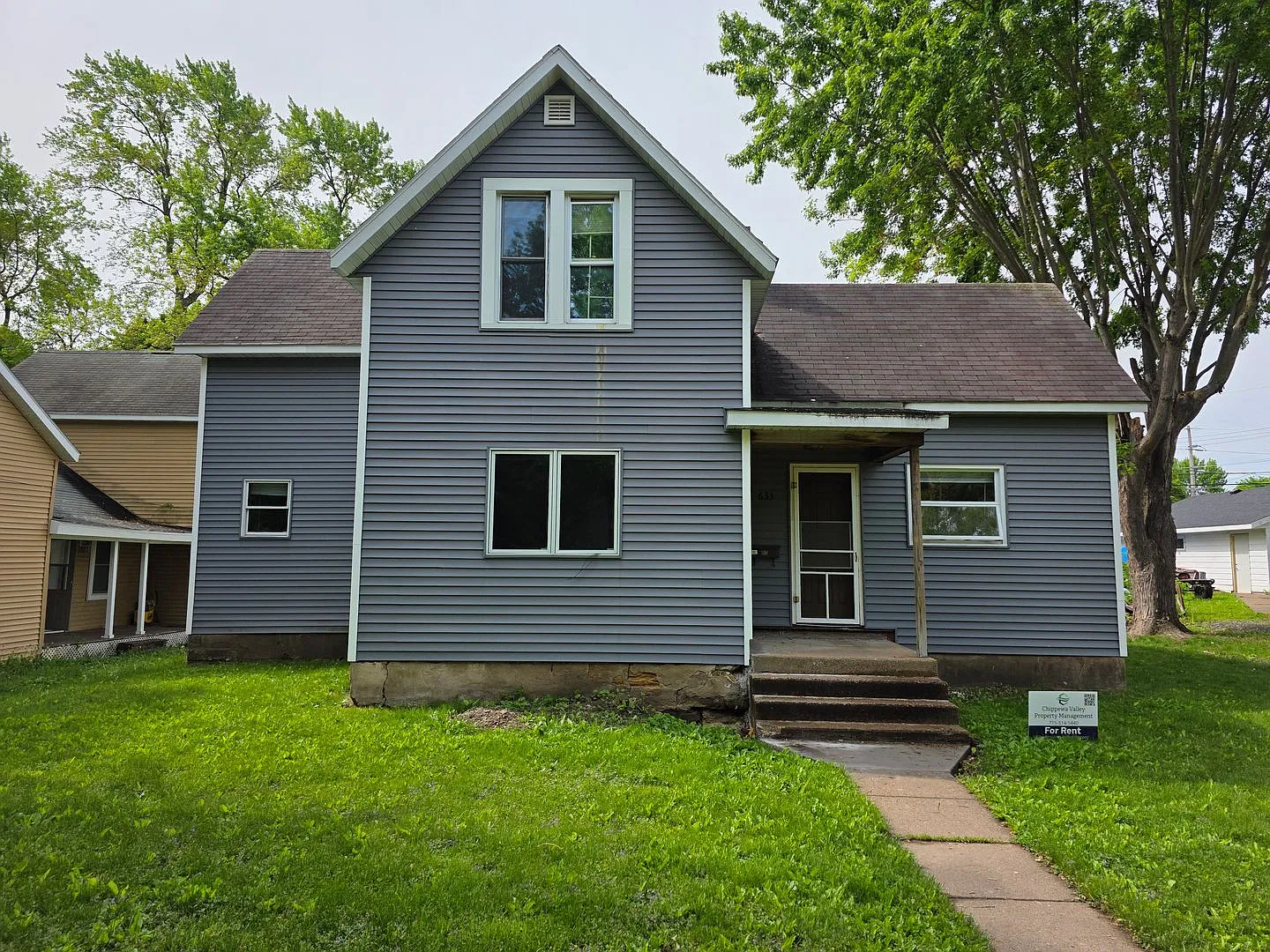 $1,395 |3Bd 1.5+Ba| 633 Hudson St| Available 06/01/2027! — Photo 1
