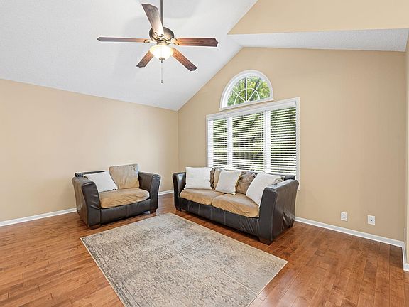 3rd image of 2535 Sylvan St