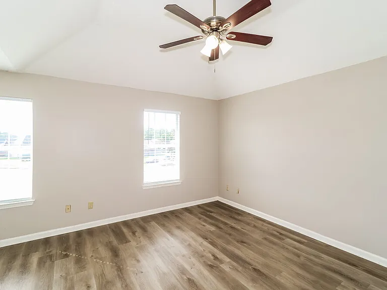 6997 Luxor Ln — Photo 11