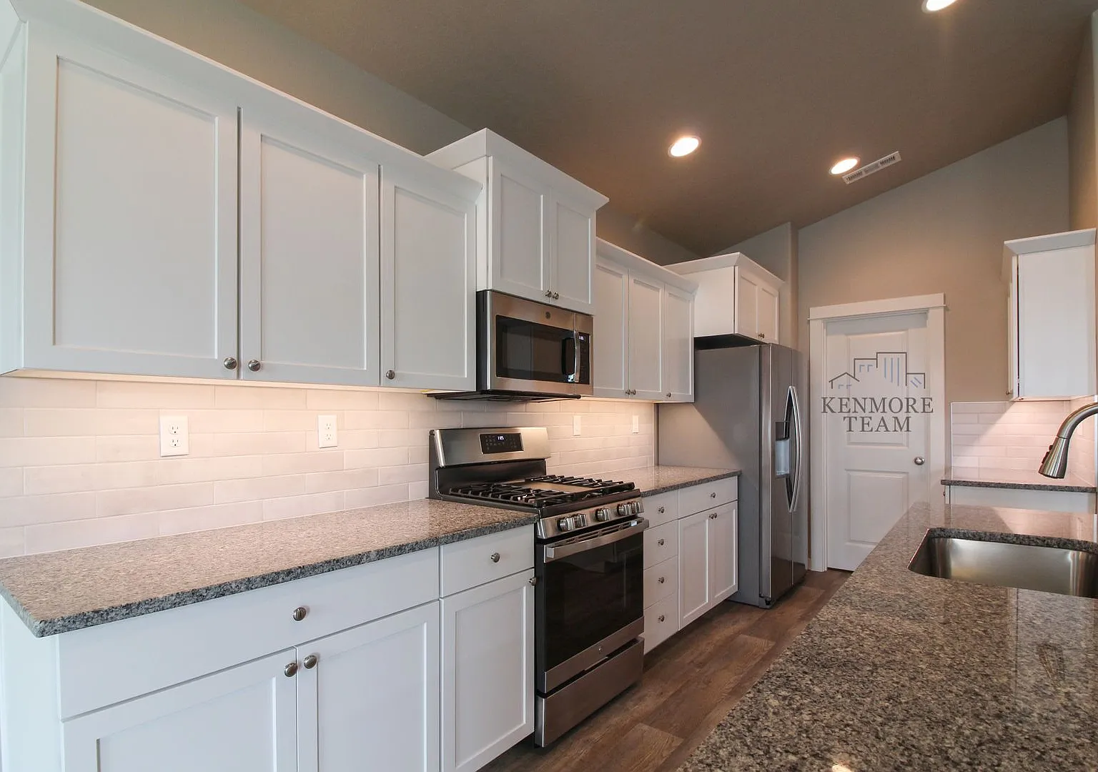 3 Bedroom, 2 Bath Home in Richland — Photo 4