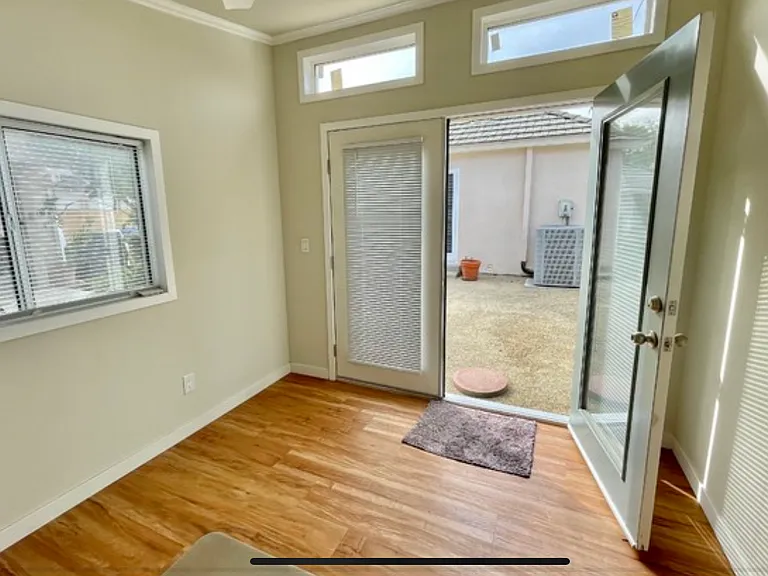 4838 Cartwright Ave — Photo 26