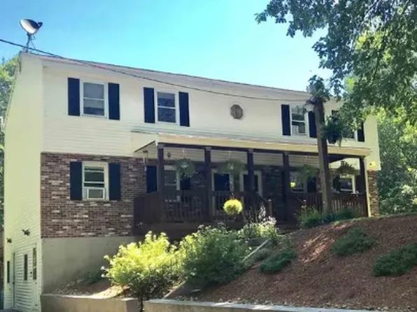 26 Montelona Rd #A, Goffstown, NH 03045