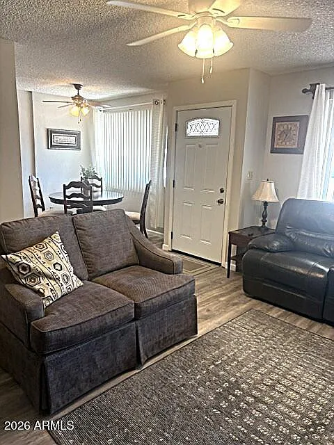 2 bed, 2.0 bath, 1072 sqft, $1,750 — Photo 2