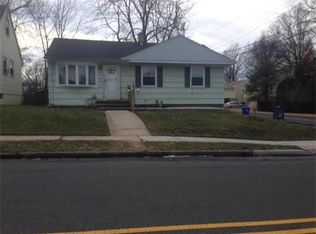 335 Charles St, Iselin, NJ 08830