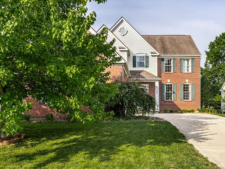6765 Woodcliff Cir — Photo 2