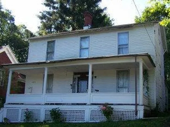 1323 Myrtle St, Franklin, PA 16323