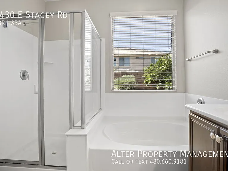 2430 E Stacey Rd — Photo 22