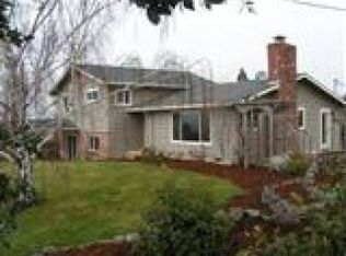 585 W Valley View Rd, Ashland, OR 97520