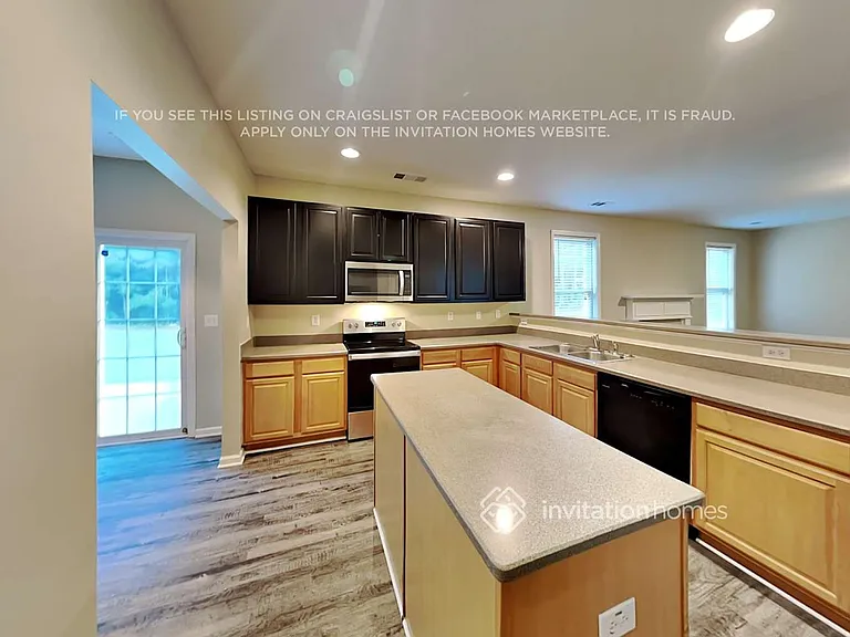 4400 Savannah Dr — Photo 8