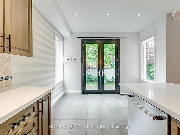 3450 Wavecrest St — Photo 23