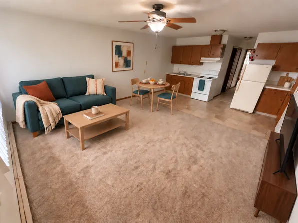 1097 Oakview Dr #10, Saint Charles, MN 55972