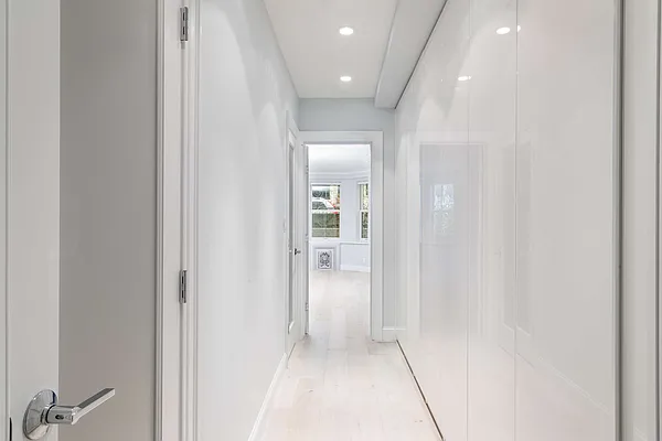 Rented by Compass | media 19