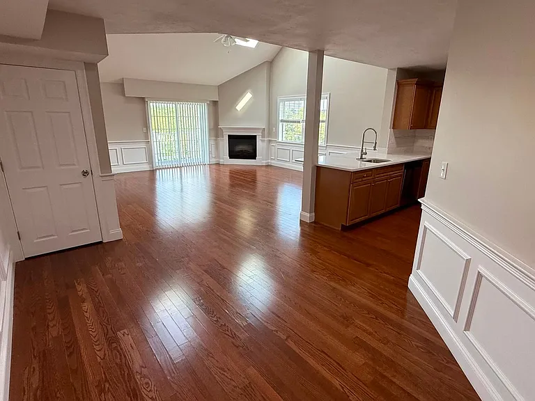 233 Magill Dr — Photo 2