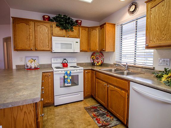 4th image of 2449 S Copperwood