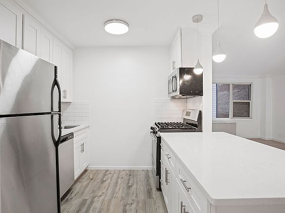 2nd image of 440 E 62nd St APT 10A